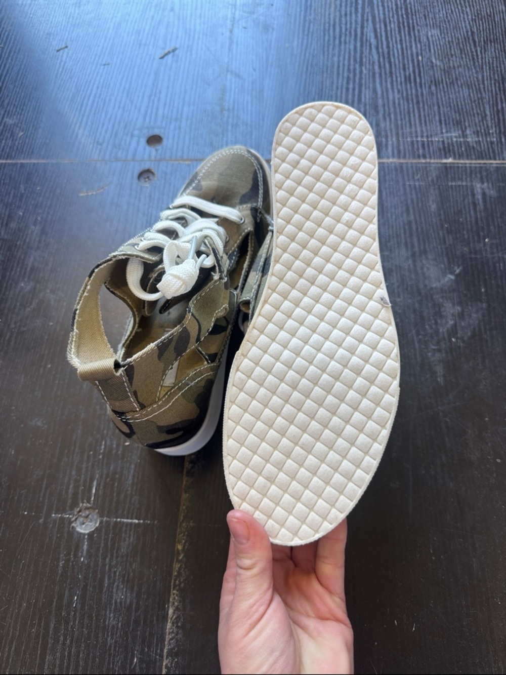 Very G Women's Camouflage Espadrille High-Top Sneakers with White Laces - Picture 4 of 4